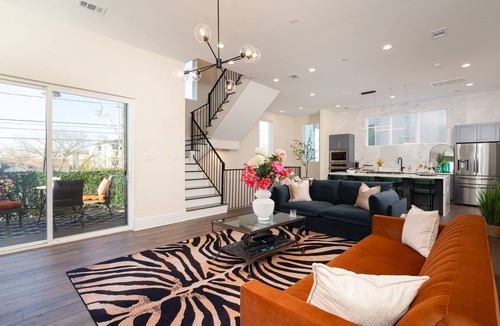 Washington Ave./ Memorial Park House | 8BR Twin Bldg w/Rooftops Near Dtown: Pet-Friendly