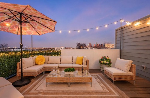 Washington Ave./ Memorial Park House | 8BR Twin Bldg w Rooftops Near Dtown Pet-Friendly