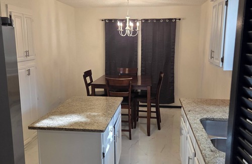 West Arlington House | <8mi FIFAWorldCup Arlington CowBoysATT GlobeLife TexasRangers SixFlags Free Park