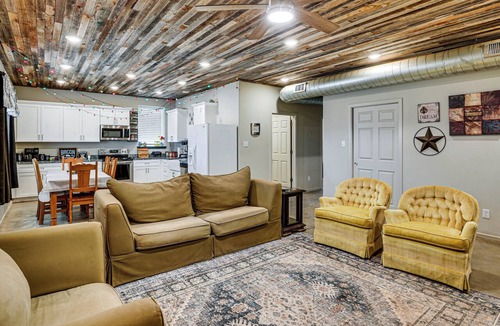 Lubbock House | 9 Mi to Dtwn: Barndominium in Lubbock