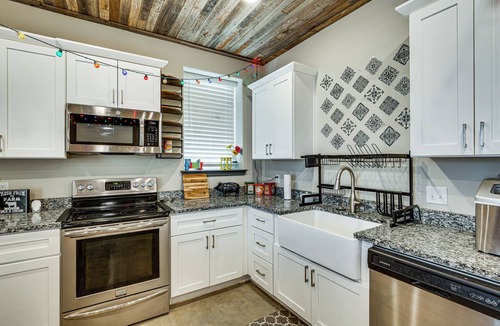 Lubbock House | 9 Mi to Dtwn: Barndominium in Lubbock