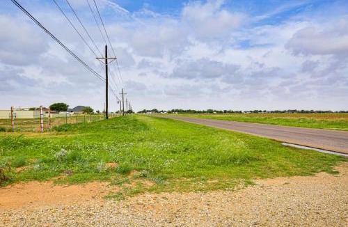 Lubbock House | 9 Mi to Dtwn: Barndominium in Lubbock