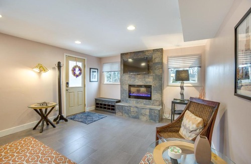 Bear Valley Apartment | 9 Mi to Dtwn: Quiet South Denver Apartment