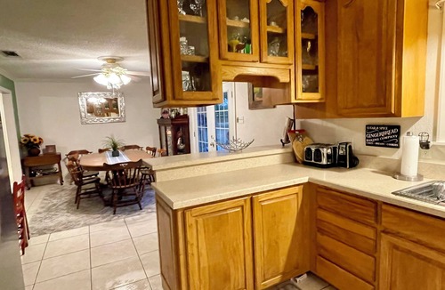 Decatur House | 96 Acre Farm-Sleeps 12-Horse Barn