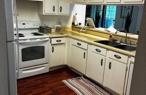 Astrodome Condo | A comfortable, restful stay designed for doctors and Medical Professionals