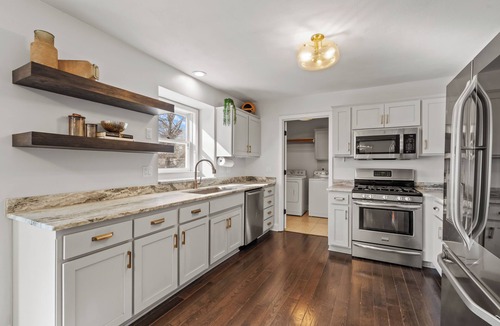 Gashland House | A Home away from home - family friendly, central