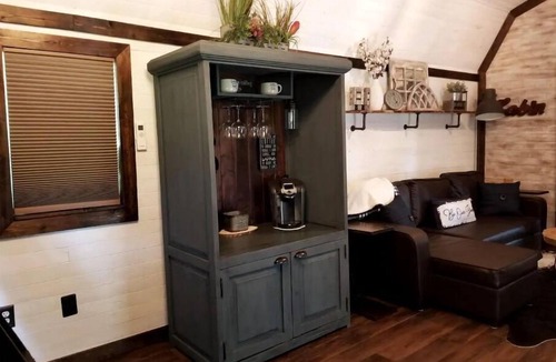 Fort Worth Cabin | A Little Piece of Country Cabin Retreat