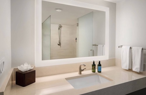 Riverside Hotel | A Place You'll Surely Enjoy! 2 Relaxing Units, Pet-friendly!