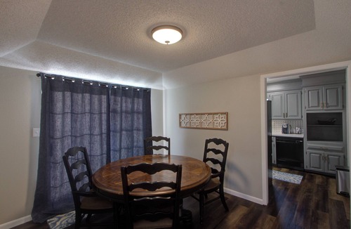Texarkana House | A Quiet Place - Skyline - King Bed - Garage