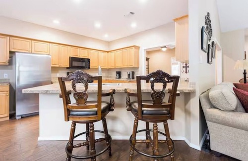 Ruston House | A quiet place to relax with family and close enough to everything you need.