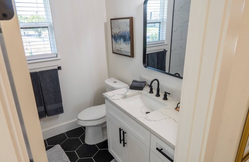 Hurst House | A sizable stay beautifully designed in the heart of Dallas Fort Worth!
