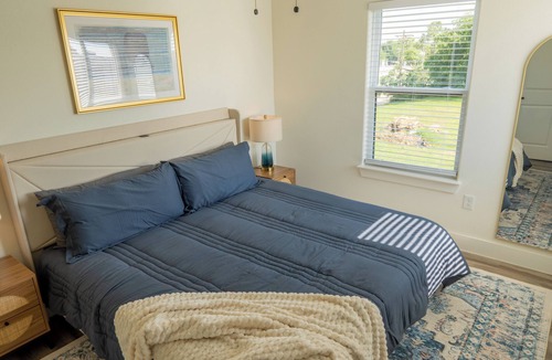 Hurst House | A sizable stay beautifully designed in the heart of Dallas Fort Worth!