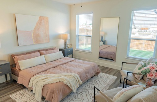 Hurst House | A sizable stay beautifully designed in the heart of Dallas Fort Worth!