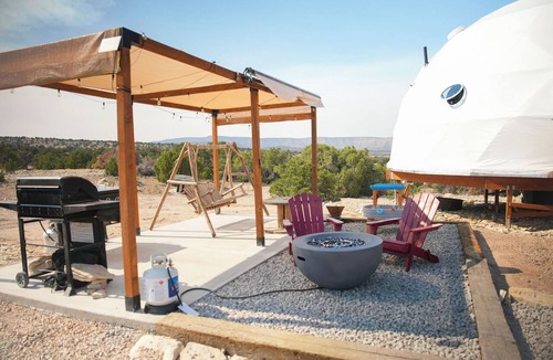 Duchesne Cabin | A space cowboy dome stay under Utah skies!