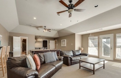 Fort Worth House | A summer boat dock & a pool