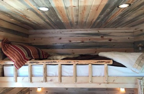 Pine Hollow House | A Tiny Home by the Lake with air conditioning!