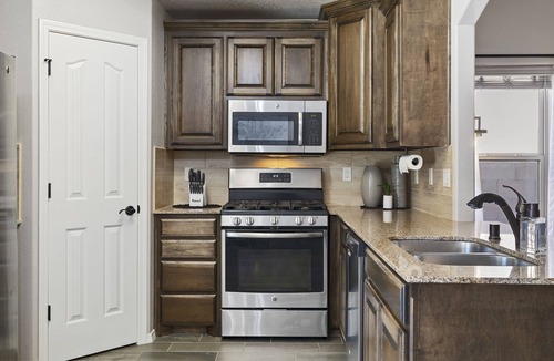 Ventana Ranch House | ABQ West/Paradise Hills Modern Living w/Extra Parking & Garage