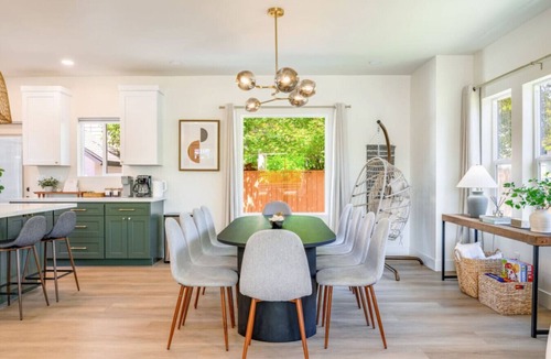 Miller Park House | AC · Walks to Cap Hill · Parking · Newly Renovated