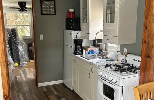 Sergeant Bluff House | Adorable 1-bedroom bungalow with AC in Sergeant Bluff