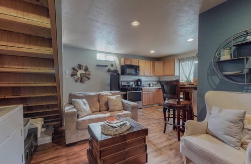 Northeast Heights Apartment | Adorable 1-bedroom studio with AC in pleasant Albuquerque