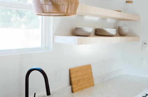 Waco House | Adorable Studio - Private Patio - Dream Kitchen