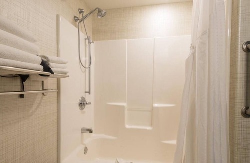 Wheat Ridge House | Adventure Awaits! Short Drive to Museum of Contemporary Art! Free Parking!