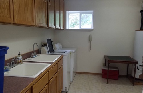 Fruitland Cabin | ADVENTURE AWAITS! Walk to Lake Roosevelt From a Cabin in the Woods.