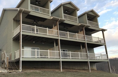 Grafton Condo | Aeries Villas 311 A Perfect Weekend Getaway! Condo With Great River Views! Pool!