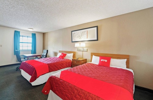 Junction Hotel | Affordable, Comfortable Stay Near I-10 – Pet-Friendly & Spacious l 4 Rooms