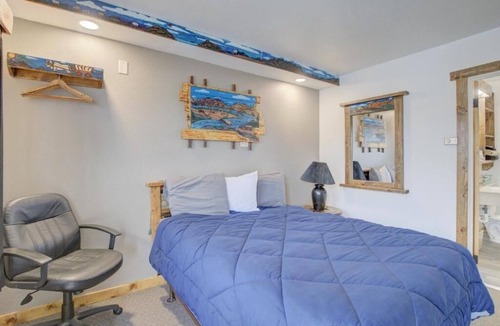 Chamberlain Hotel | Affordable Room Perfect for Rest Stops Along I-90, Pets Allowed, Free Parking