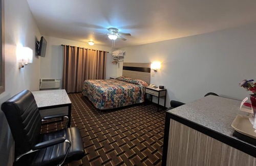 Nebraska City Hotel | Affordable Stay w/Free Parking - Wildwood Golf Course - 3.3 miles away