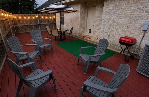 Edelweiss House | Aggie Victory Bungalow-ENTERTAINMENT built in-TWO KINGS-BUNK ROOM-Sleeps 8-10