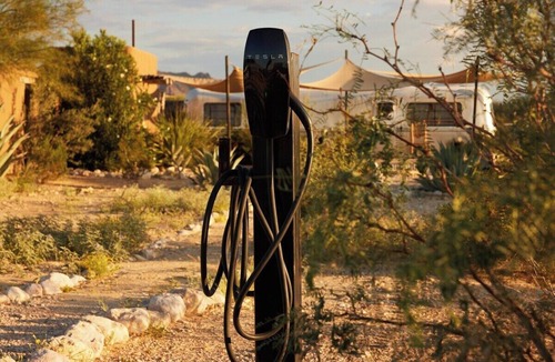 Study Butte-Terlingua House | Air Conditioned Escape ⁠— Quick Drive from Big Ben