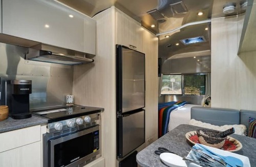 Zuzax House | Airstream in Wild