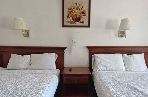 Trumbull Village Hotel | Albuquerque Inn Near Airport I 40