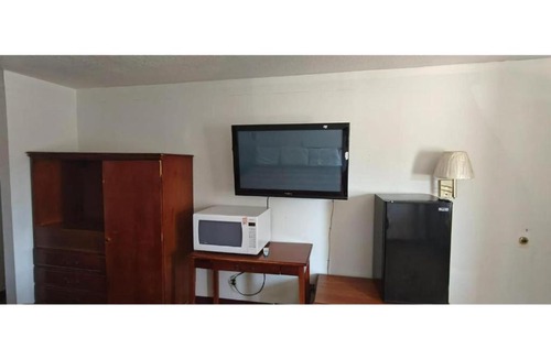 Trumbull Village Hotel | Albuquerque Inn
