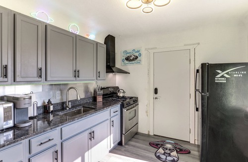 Roswell House | Alien-Crash-Site-Themed Retreat in Roswell