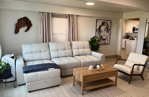 Alki Apartment | Alki Beach Nest