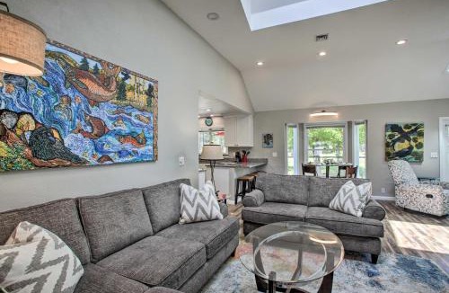 Chewelah House | All-Seasons Chewelah Home: Fish, Golf & Ski!