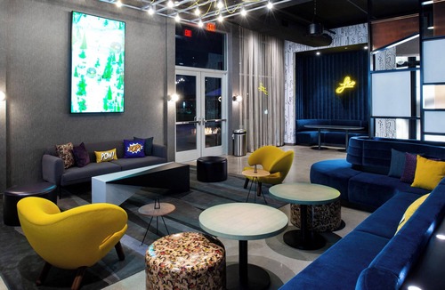 North Kansas City Hotel | Aloft by Marriott North Kansas City
