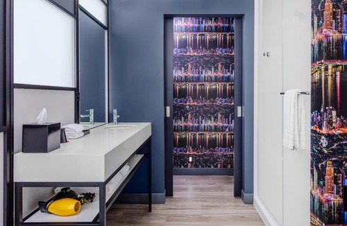 South Arlington Hotel | Aloft by Marriott Dallas Arlington South