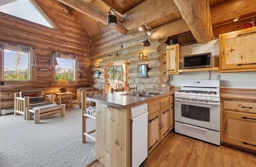 Placerville Cabin | Alpenglow Cabin – Rustic Mountain Retreat