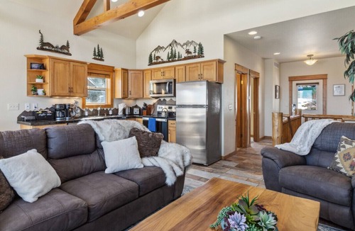 Estes Park Villa | Alpine Haven - Mountain Views & Private Hot Tub
