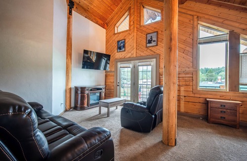 Cascade Hotel | Alpine Lodge and RV