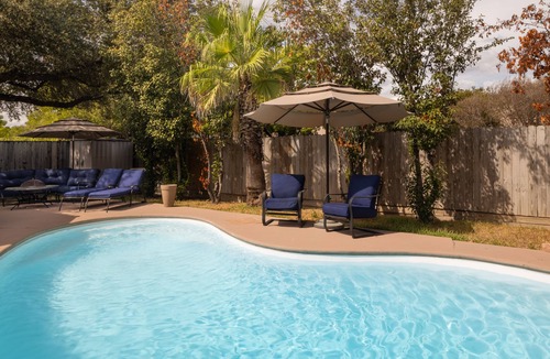 North San Antonio - SAT House | Amazing Modern Retro Pool Home, with state of the art Jacuzzi hot tub
