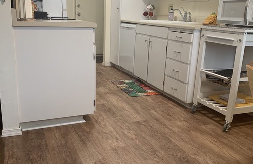 Chelan Condo | Amazing remodeled 2-bedroom condo with beautiful views of Lake Chelan!