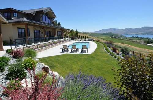 Manson House | Amazing Secluded Manson Home with Stunning Views, Private Pool & Hot Tub