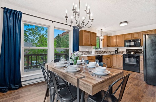 Fort Collins House | Amazing Sunsets, Biking, Boating and More at the Horsetooth Stoop!