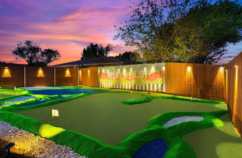 Lewisville House | Amber - Hot Tub | Mini Golf | Playset | Game Room!