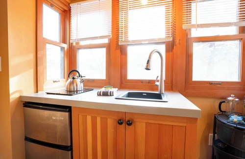 Lyons Resort | American Aspen – Experience Tiny Living at Its Coziest Near Estes Park & Boulder
